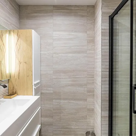 아파트 Cozy Renovated - Close To Martinez 칸느