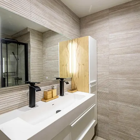 아파트 Cozy Renovated - Close To Martinez 칸느
